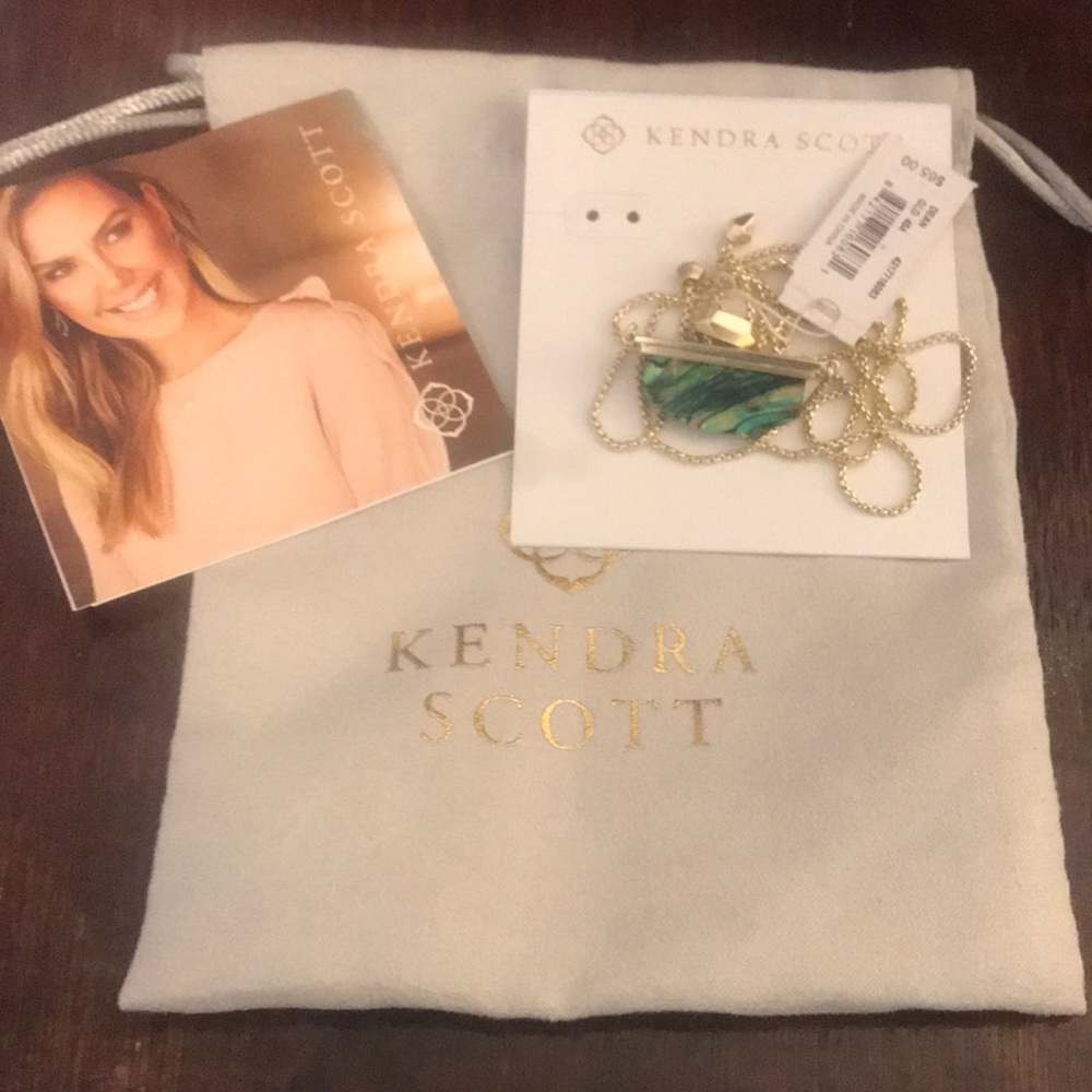 Nwt Dean necklace